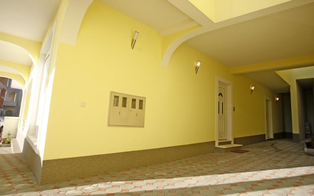 Apartments Rubic أوميس المظهر الخارجي الصورة