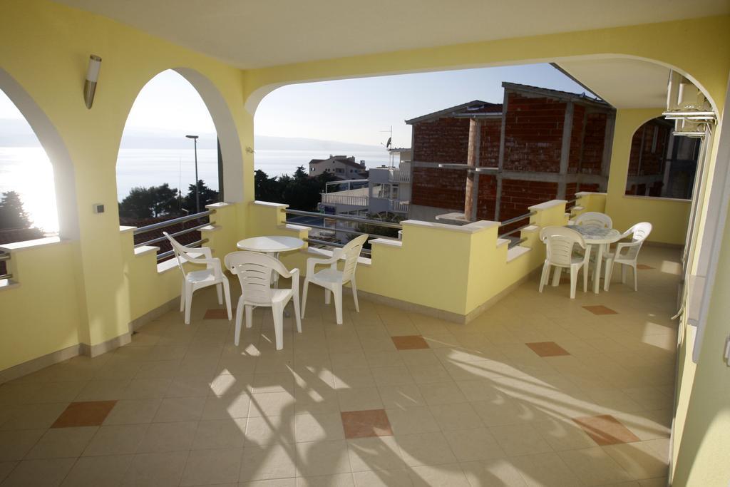 Apartments Rubic أوميس الغرفة الصورة
